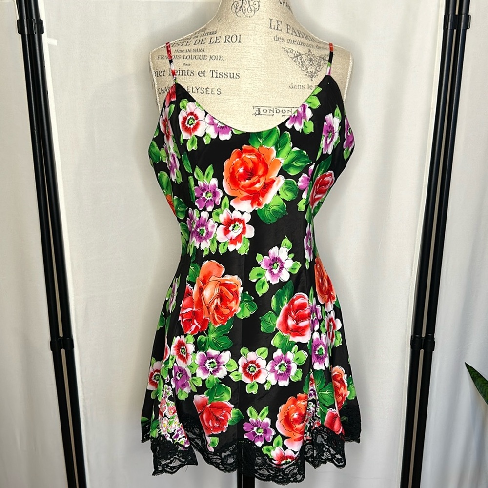 Sweet & Sexy Victoria’s Secret Gold Label Slip Dress